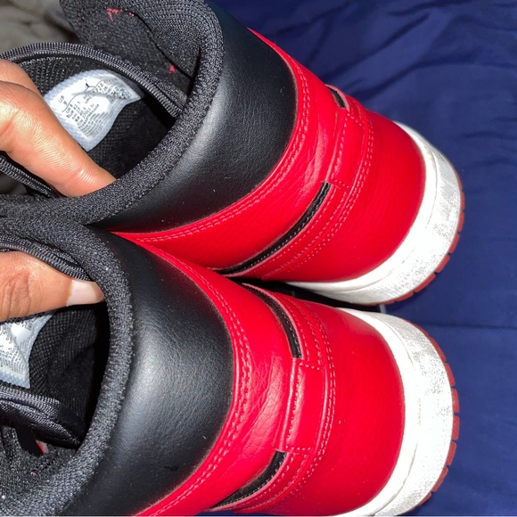 AIR JORDAN 1 RETRO HIGH OG ‘SATIN BRED’ - Picture 4 of 6